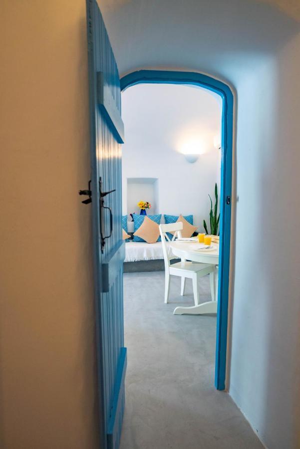 Bonita Santorini Cave Apartment Exo Gonia Bagian luar foto