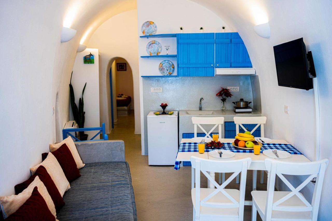 Bonita Santorini Cave Apartment Exo Gonia Bagian luar foto